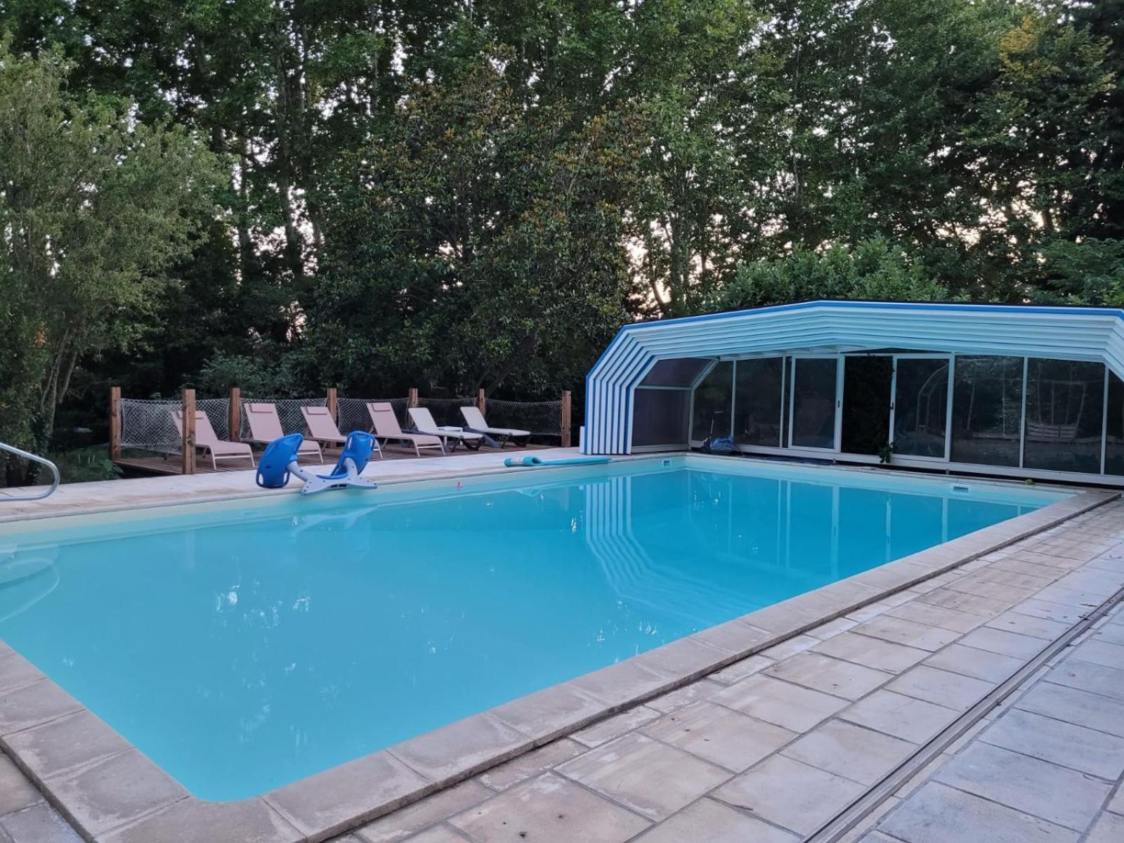 Cecile - Campagne Avec Piscine Commune - Eyragues